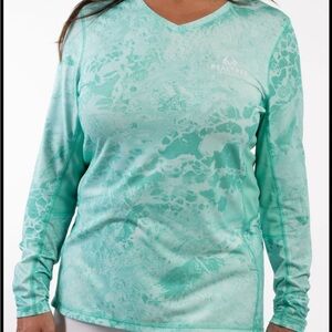 Realtree Wav3 Long Sleeve Performance Fishing Tee for Women Mint Color size L